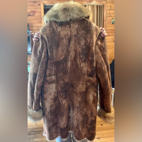 Beautiful  women’s all leather winter coat - Picture 3 of 5